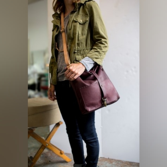 *FINAL PRICE* AWL Snap Leather Crossbody Bag - Picture 13 of 13